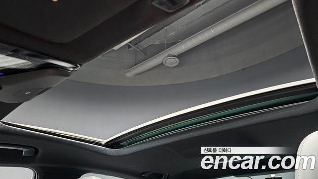 BMW 5-Series 2019 — photo 31