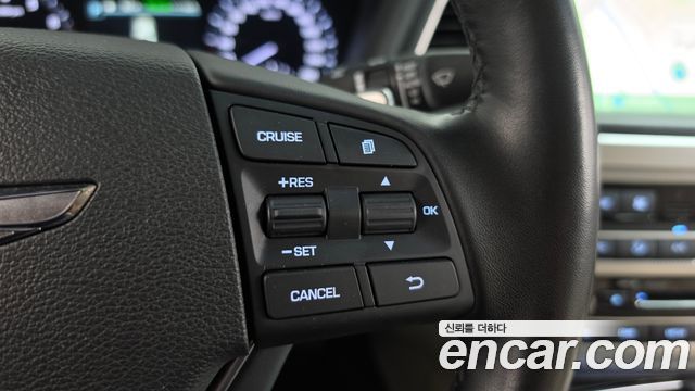 Genesis G80 2017 — photo 18
