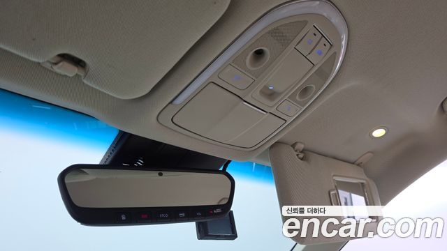 Genesis G80 2017 — photo 19