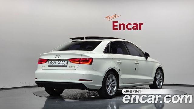 Audi A3 2015 — photo 2