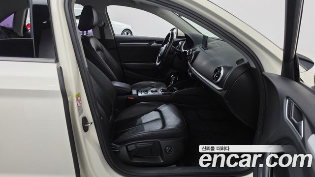 Audi A3 2015 — photo 11