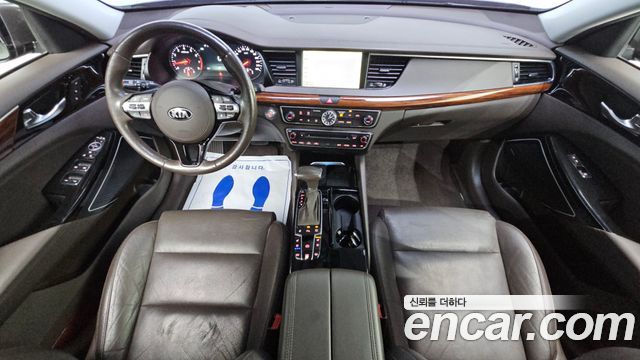 Kia K7 2017 — photo 10