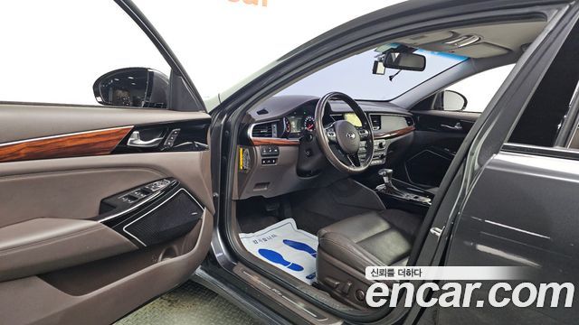 Kia K7 2017 — photo 13