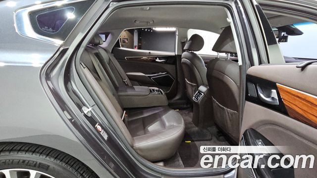 Kia K7 2017 — photo 17