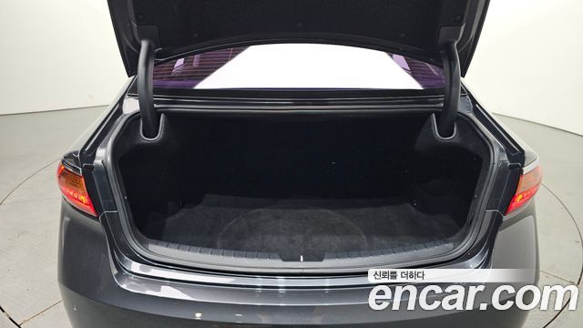 Kia K7 2017 — photo 24