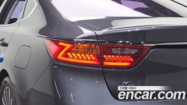 Kia K7 2017 — photo 9
