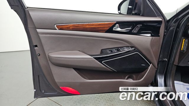 Kia K7 2017 — photo 14