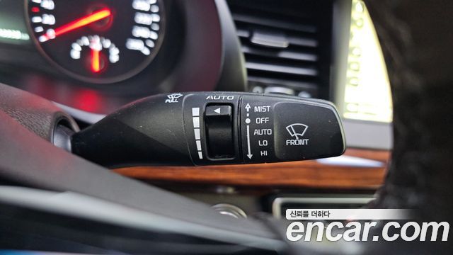 Kia K7 2017 — photo 28