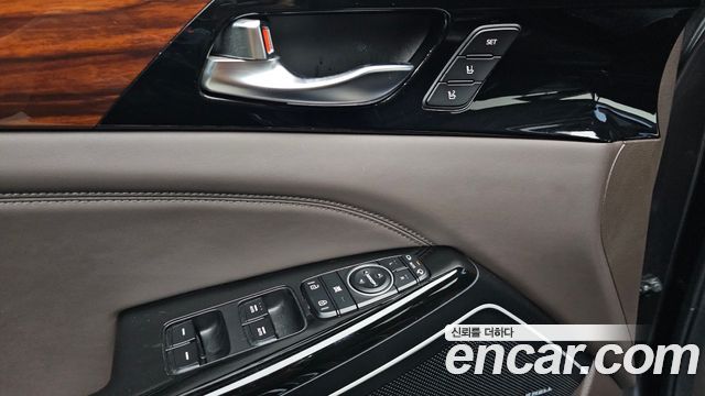 Kia K7 2017 — photo 30