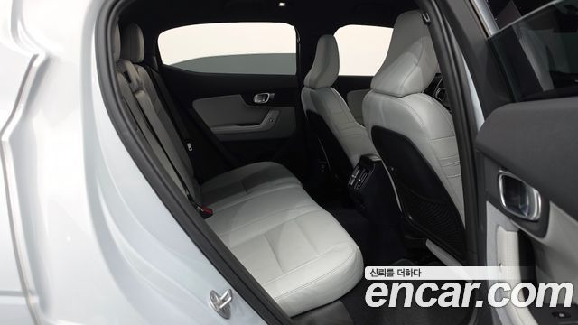 Polestar Polestar 2 2023 — photo 17