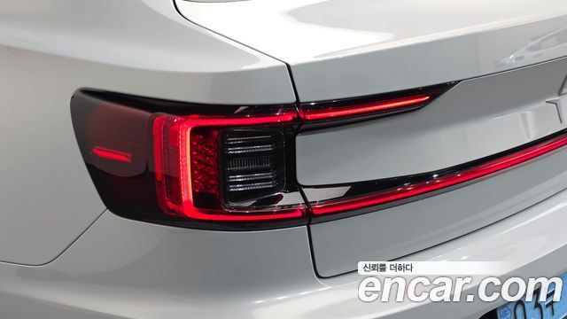 Polestar Polestar 2 2023 — photo 9