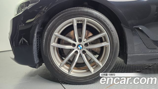 BMW 5-Series 2017 — photo 5
