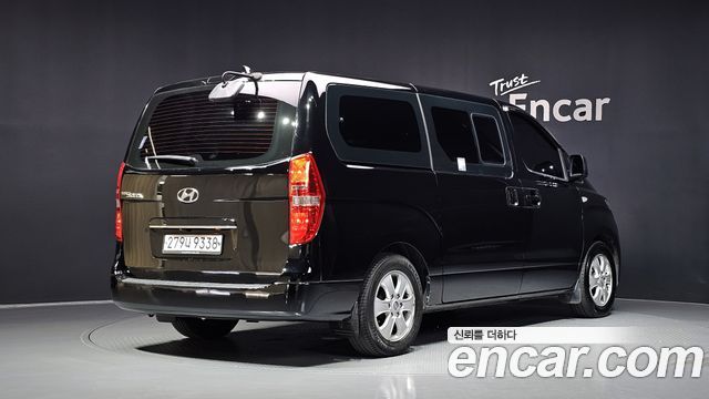 Hyundai Starex 2018 — photo 2