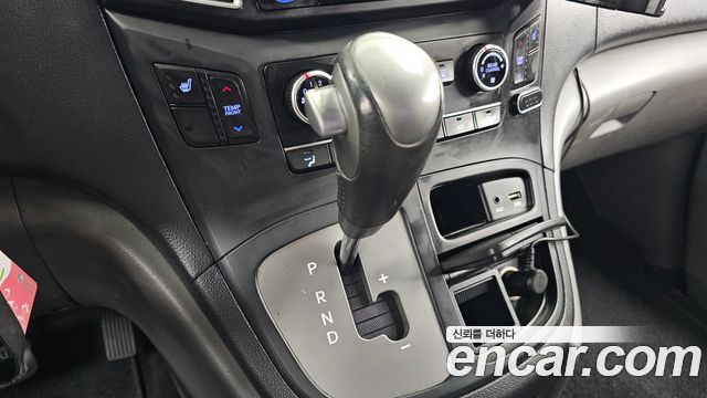 Hyundai Starex 2018 — photo 9