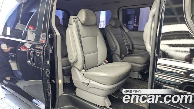Hyundai Starex 2018 — photo 12