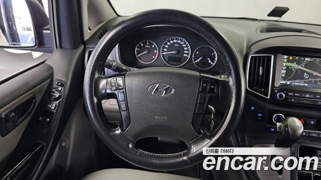 Hyundai Starex 2018 — photo 13