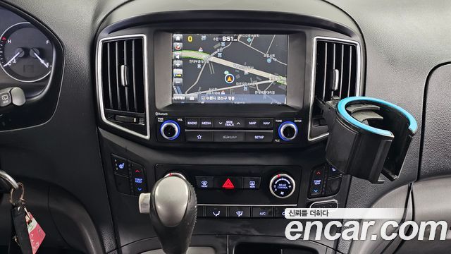Hyundai Starex 2018 — photo 14