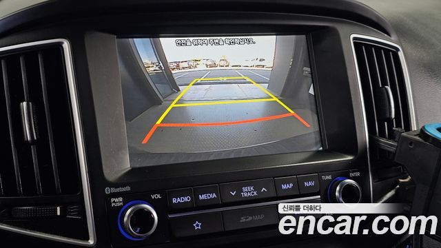 Hyundai Starex 2018 — photo 16
