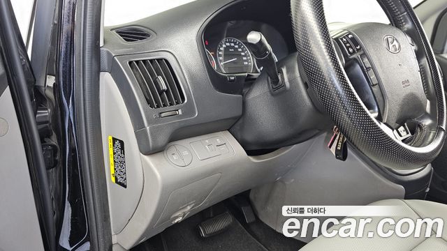 Hyundai Starex 2018 — photo 19