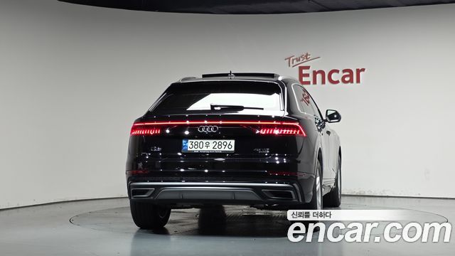 Audi Q8 2021 — photo 4