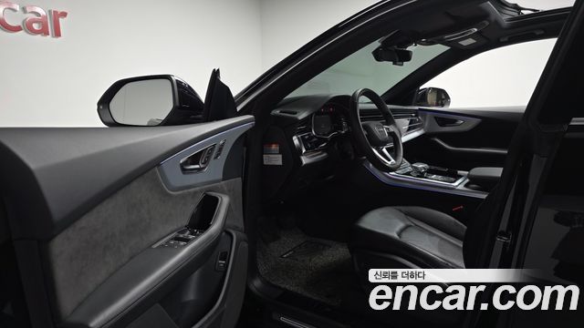 Audi Q8 2021 — photo 13