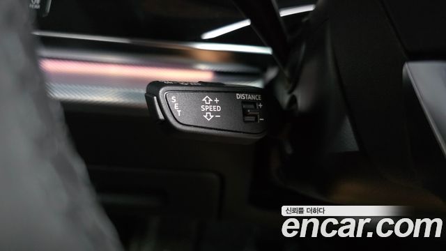 Audi Q8 2021 — photo 24