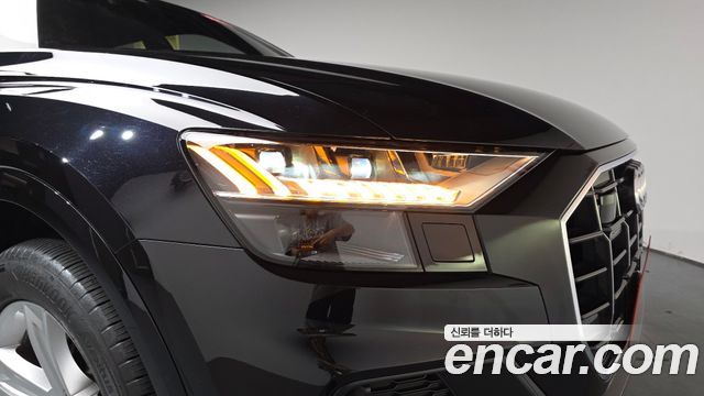 Audi Q8 2021 — photo 8