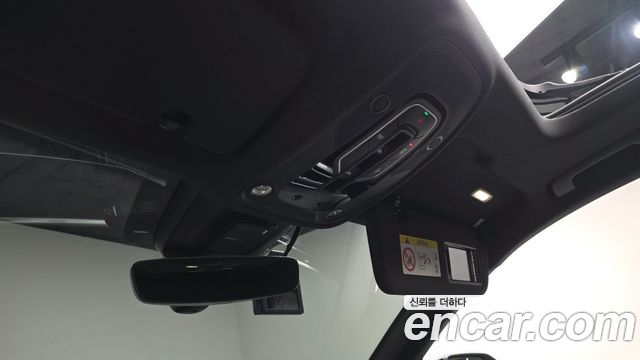 Audi Q8 2021 — photo 27