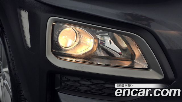 Hyundai Kona 2018 — photo 8