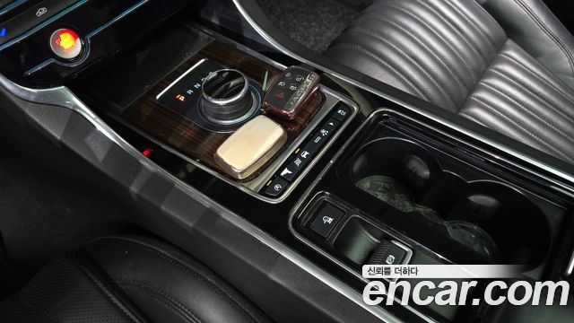 Jaguar XF 2017 — photo 9