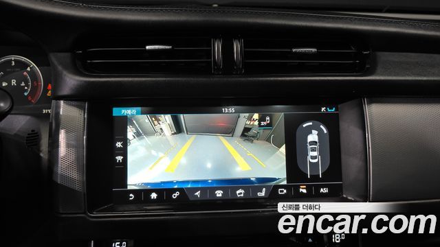 Jaguar XF 2017 — photo 15