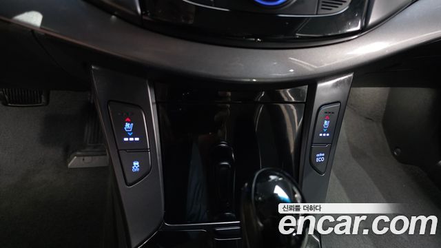 Hyundai i40 2014 — photo 17