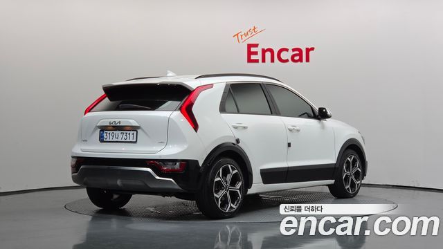 Kia Niro 2022 — photo 2