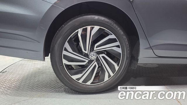 Volkswagen Jetta 2021 — photo 5