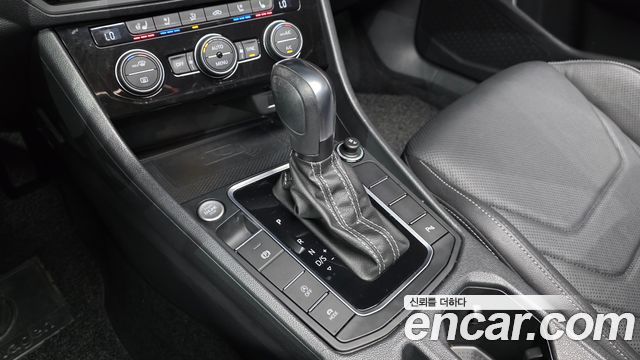 Volkswagen Jetta 2021 — photo 12