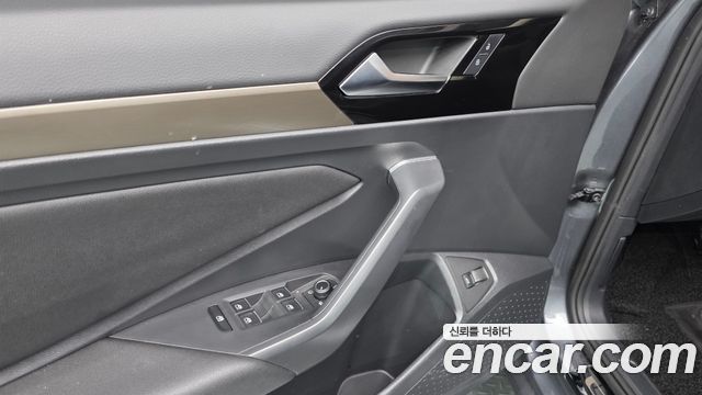 Volkswagen Jetta 2021 — photo 22
