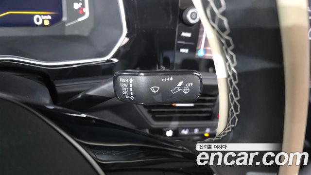 Volkswagen Jetta 2021 — photo 25