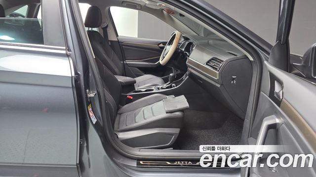 Volkswagen Jetta 2021 — photo 16