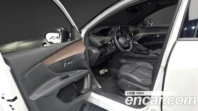 Peugeot 5008 2024 — photo 13