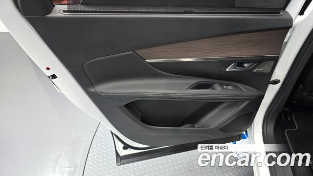 Peugeot 5008 2024 — photo 15