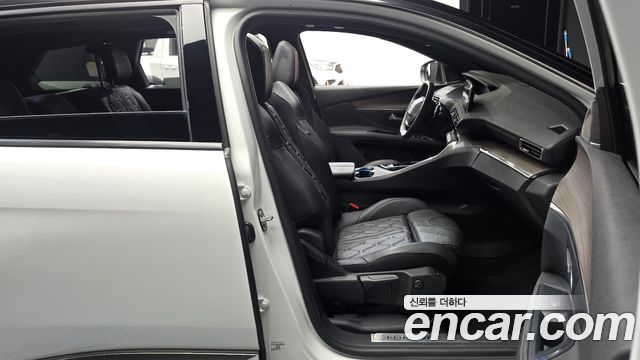 Peugeot 5008 2024 — photo 16