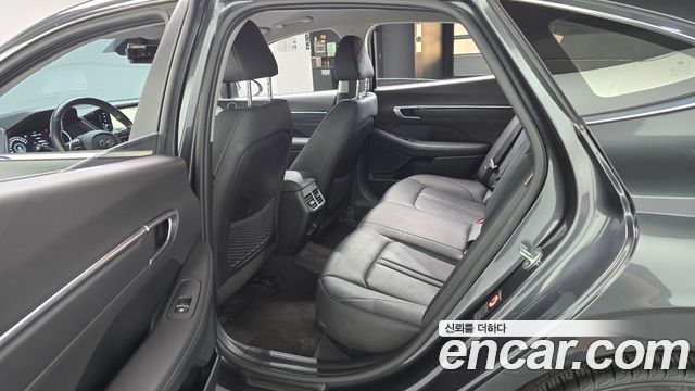 Hyundai Sonata 2021 — photo 11
