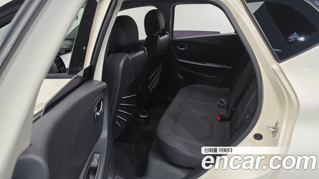 Renault Korea QM3 2015 — photo 12