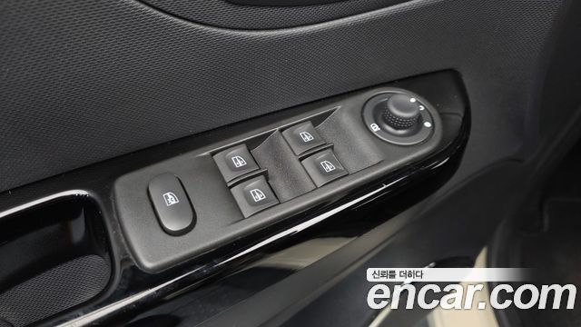 Renault Korea QM3 2015 — photo 19