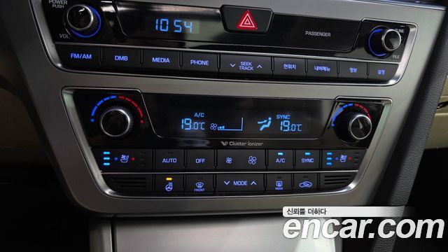Hyundai Sonata 2015 — photo 16