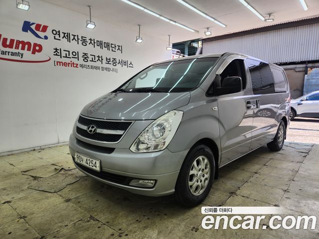 Hyundai Starex 2011 — photo 1