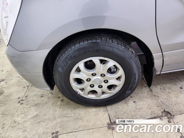 Hyundai Starex 2011 — photo 4