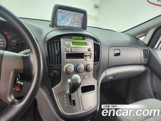 Hyundai Starex 2011 — photo 7