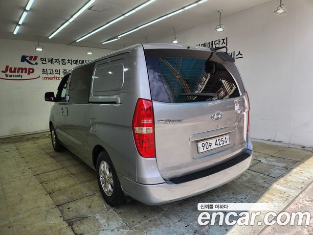 Hyundai Starex 2011 — photo 10