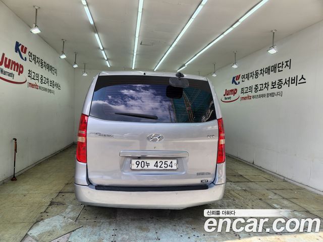 Hyundai Starex 2011 — photo 11